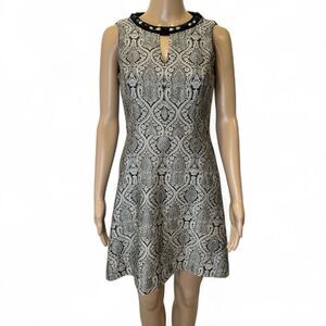 London Times Embellished  Elegant Neck Full Skirt Dress size 2